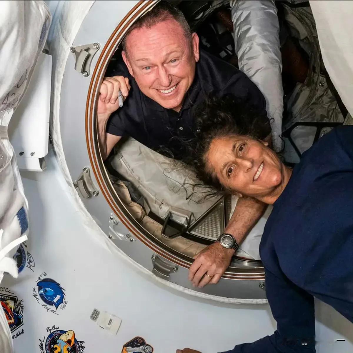 NASA表示，正在考虑使用Space X公司的龙9号飞船接回被困太空的宇航员，而