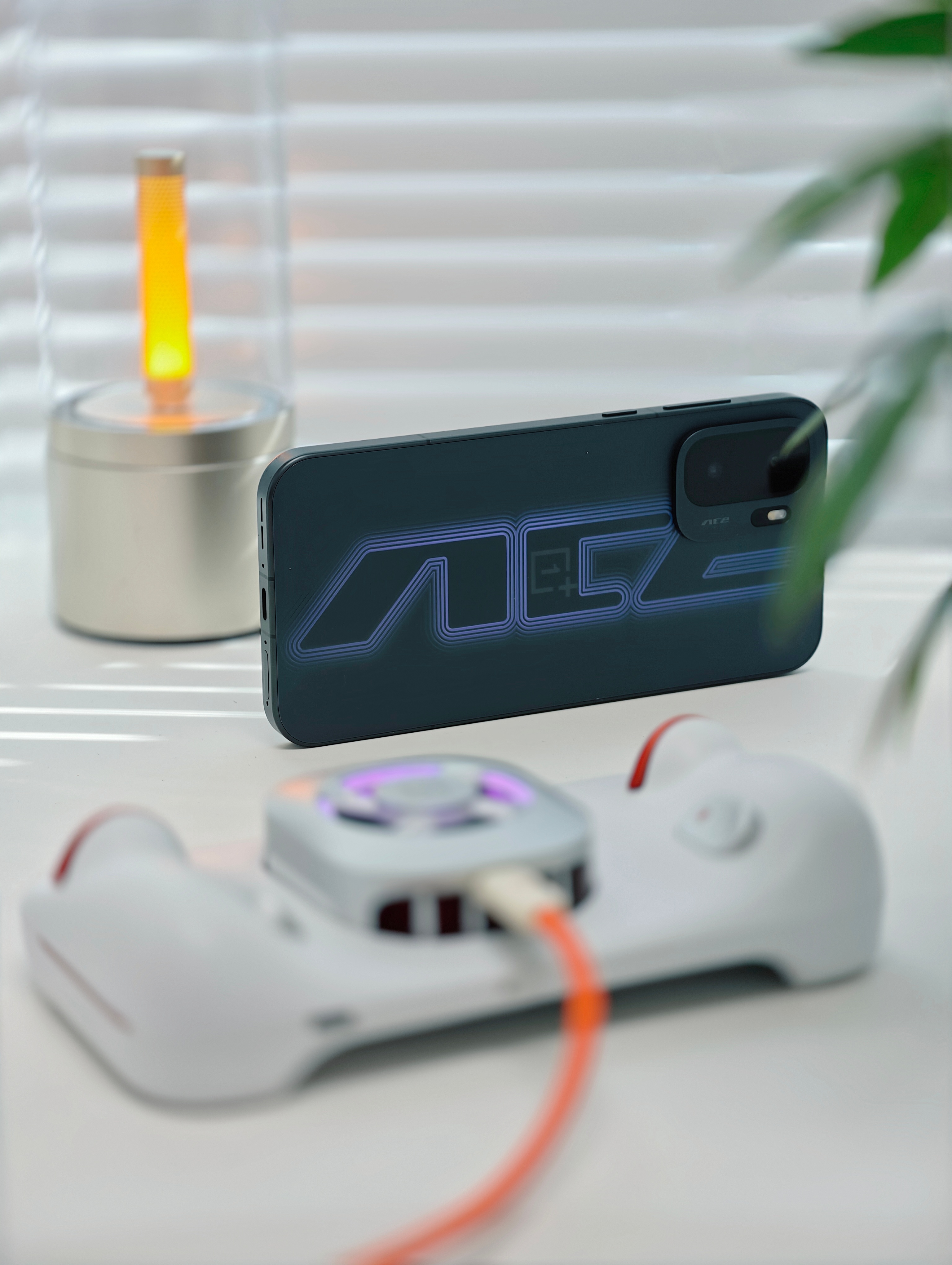 年轻人的第一台手游掌机「一加 Ace 6 至尊版」这手机我已经用了一段时间了，最