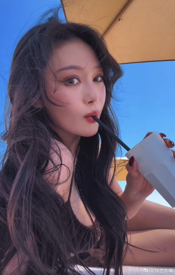 张馨予怼脸镜头不吃压力被张馨予怼脸镜头美一大跳看完张馨予度假视频忍不住感叹，怼脸