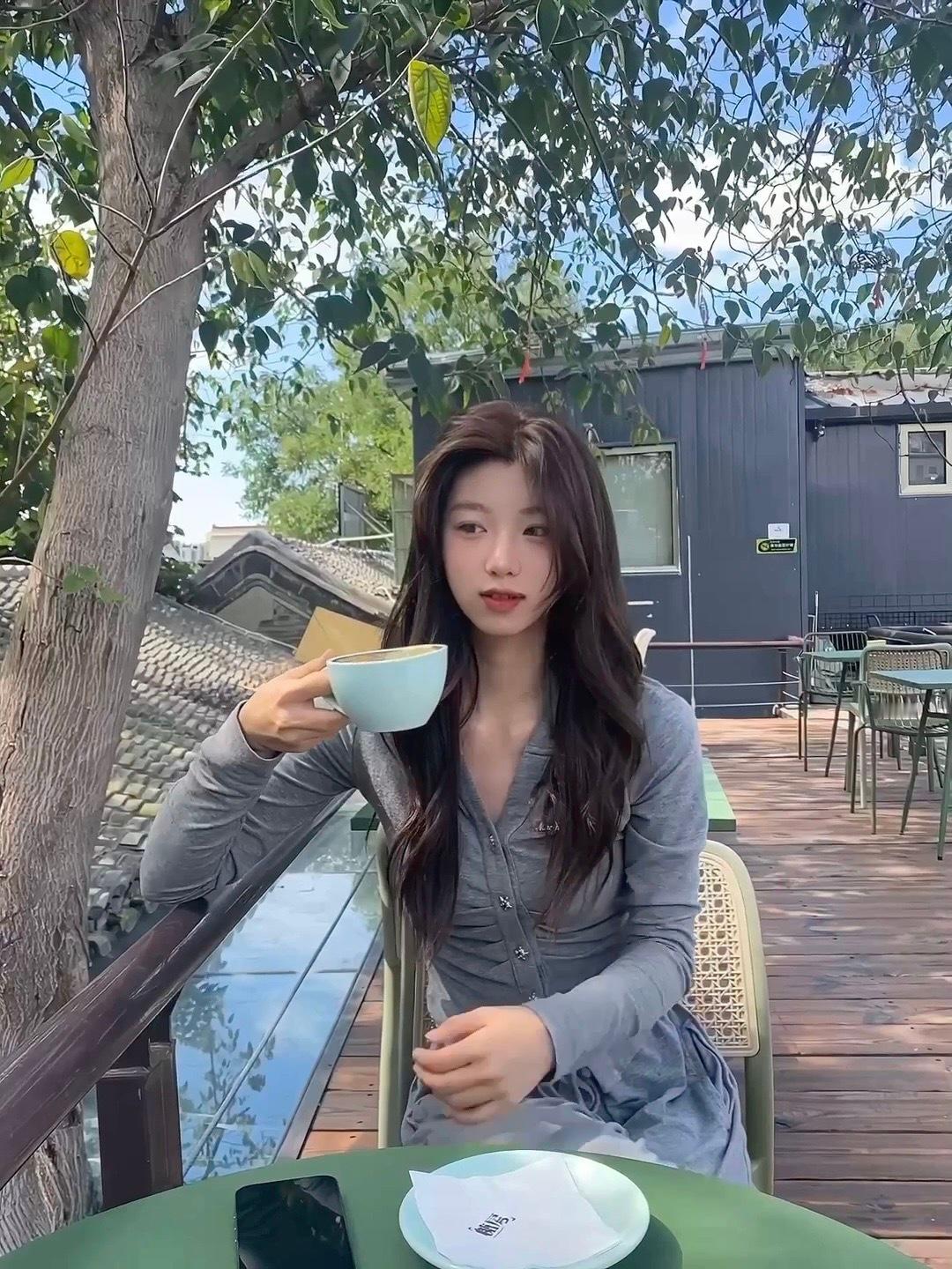 发个live ​​​