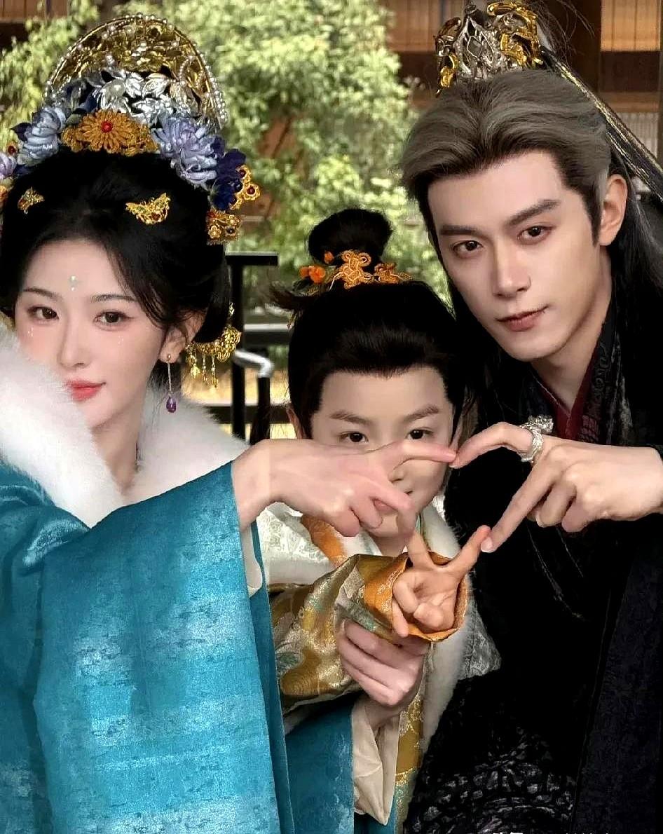 李木戈拍的女演员真是对，曾庆杰拍的男演员也绝了！这俩导演，镜头里的人物简直自带光