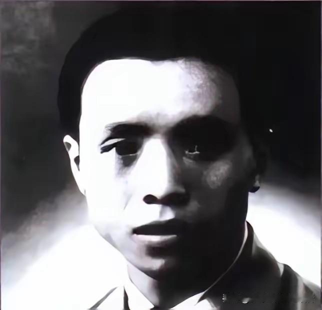 1921年出生在浙江本地农家的鲁冰，年纪刚过二十便投身浙东新四军游击纵队，长期驻