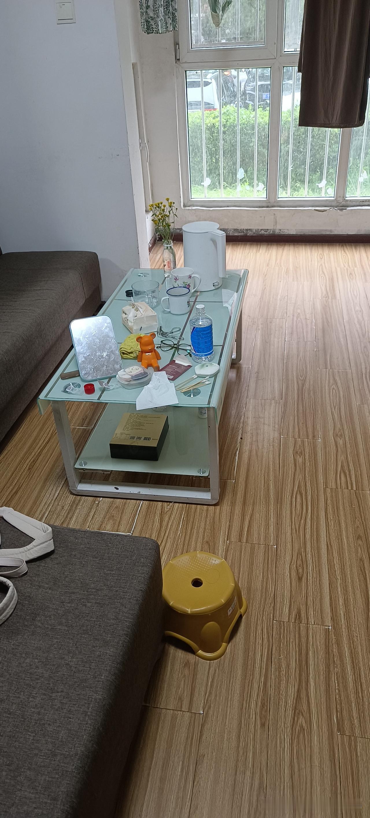 我终于明白当今的年轻人为什么不买房子，租房子住了？
我终于明白现在的房价不管是一