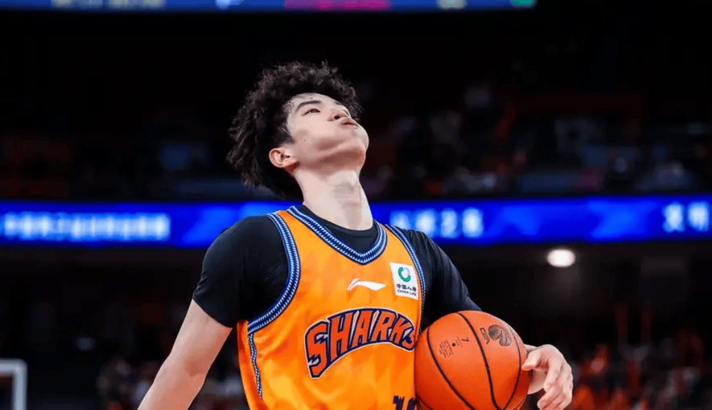 偰李永炜：今天需要我和其他球员站出来，大家做的很不错