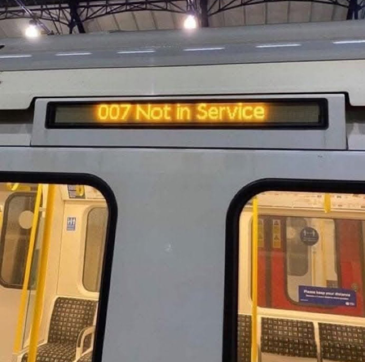 邦德不在岗[点赞] ​​​