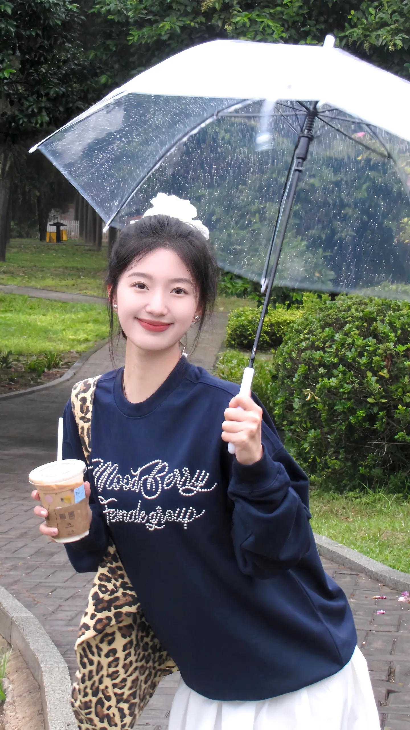 陷入雨季氛围里松弛感