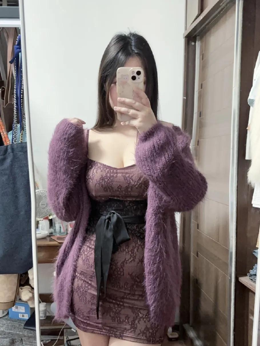 人到中年
能遇到一个生理喜欢的人
真的很难得
不一定要天天在一起

怀念的 
不