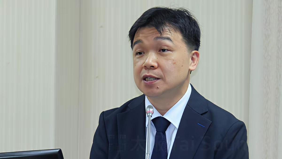 近期台陆委会相关人员沈有忠公开放出不当言论，言语之间充满对立情绪，所作所为完全不