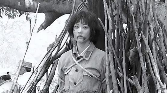 1950年，我军在甘肃逮捕一女匪首，竟是失散14年的红军排长，新中国成立时，全国
