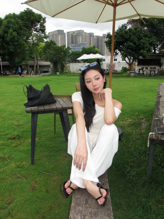 all white🤍˚𓇼 𓂂𓈒𓏸