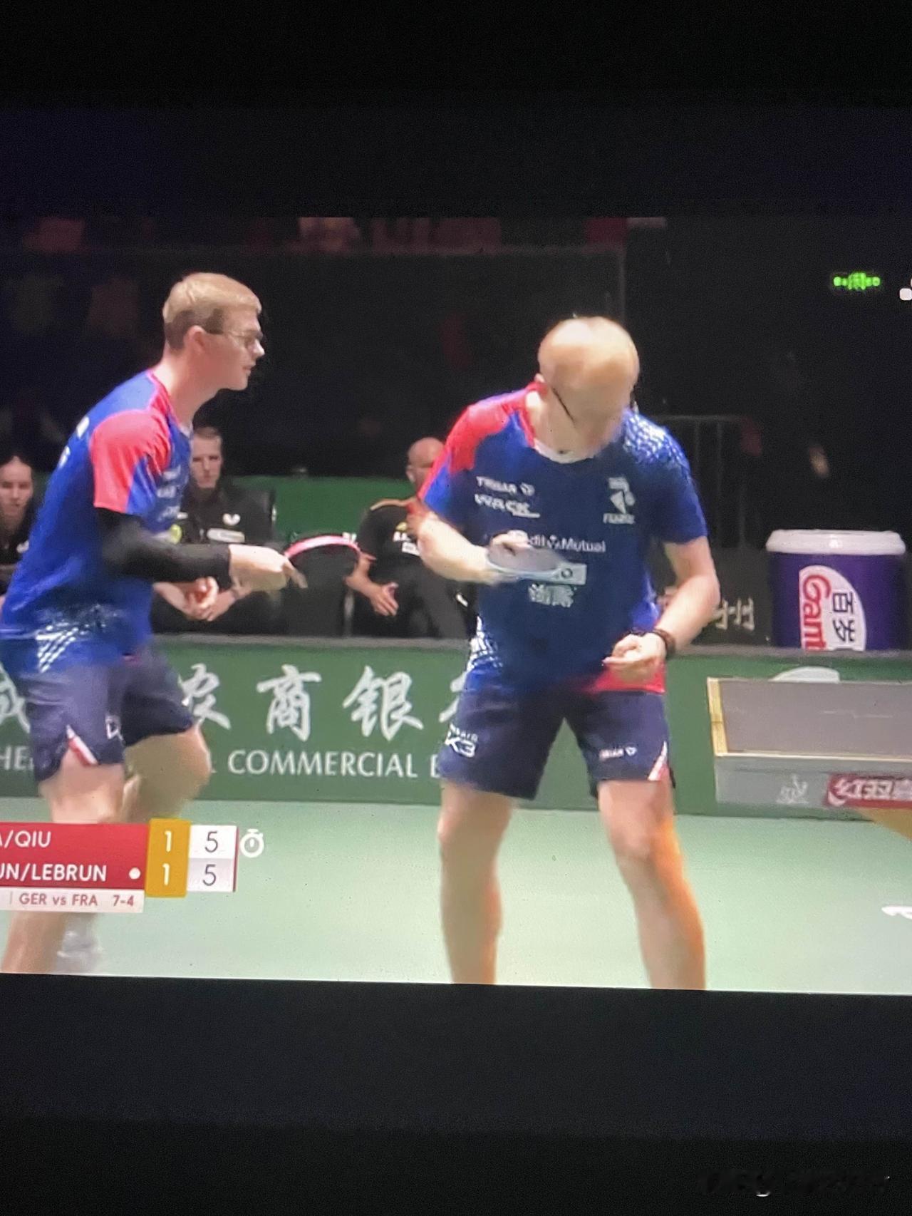 费利克斯·勒布伦单打双打都输杜达
成都混合团体世界杯小组赛
法国队4:8德国队