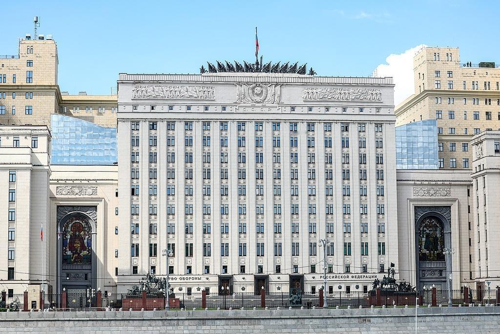 俄罗斯国防部当地时间10月30日称，俄总统普京已下令，为包括乌克兰记者在内的外国