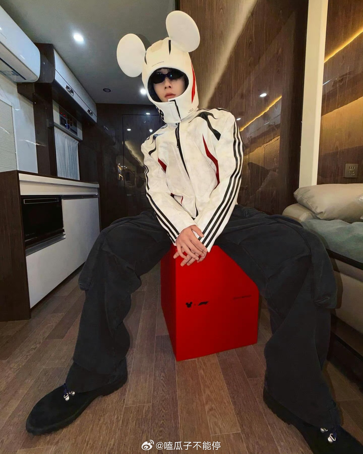 何与ins更新，又萌又酷的大帅哥