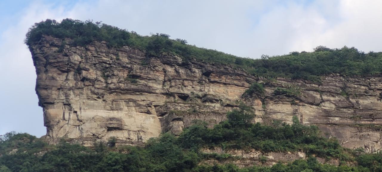重启南川178
D8（8.17）：
    昨日晚饭后出门散步，沿着马嘴环线走了