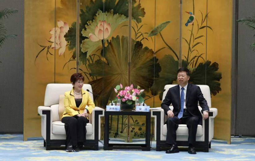 果然还得是洪秀柱，敞亮！7月17日，国台办主任宋涛与台湾国民党前主席洪秀柱一行会