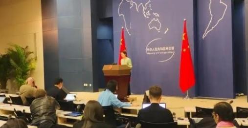 中国政府再次向全世界声明，中国政府的原则和立场，中国是台湾省唯一的合法政府管辖权