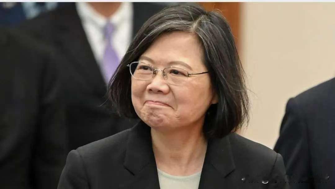 新加坡联合早报今晚（11月15日晚）报道：“刚结束访问德国行程的蔡英文说，让世界