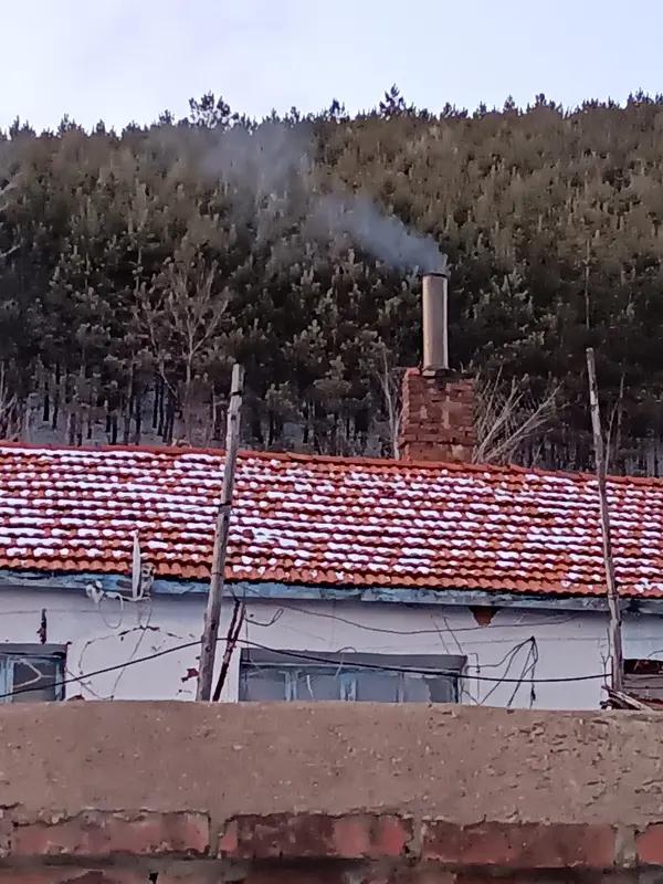 近期，河北多地农村的取暖问题引发关注,在河北农村，3.18一立方的天然气价格，比