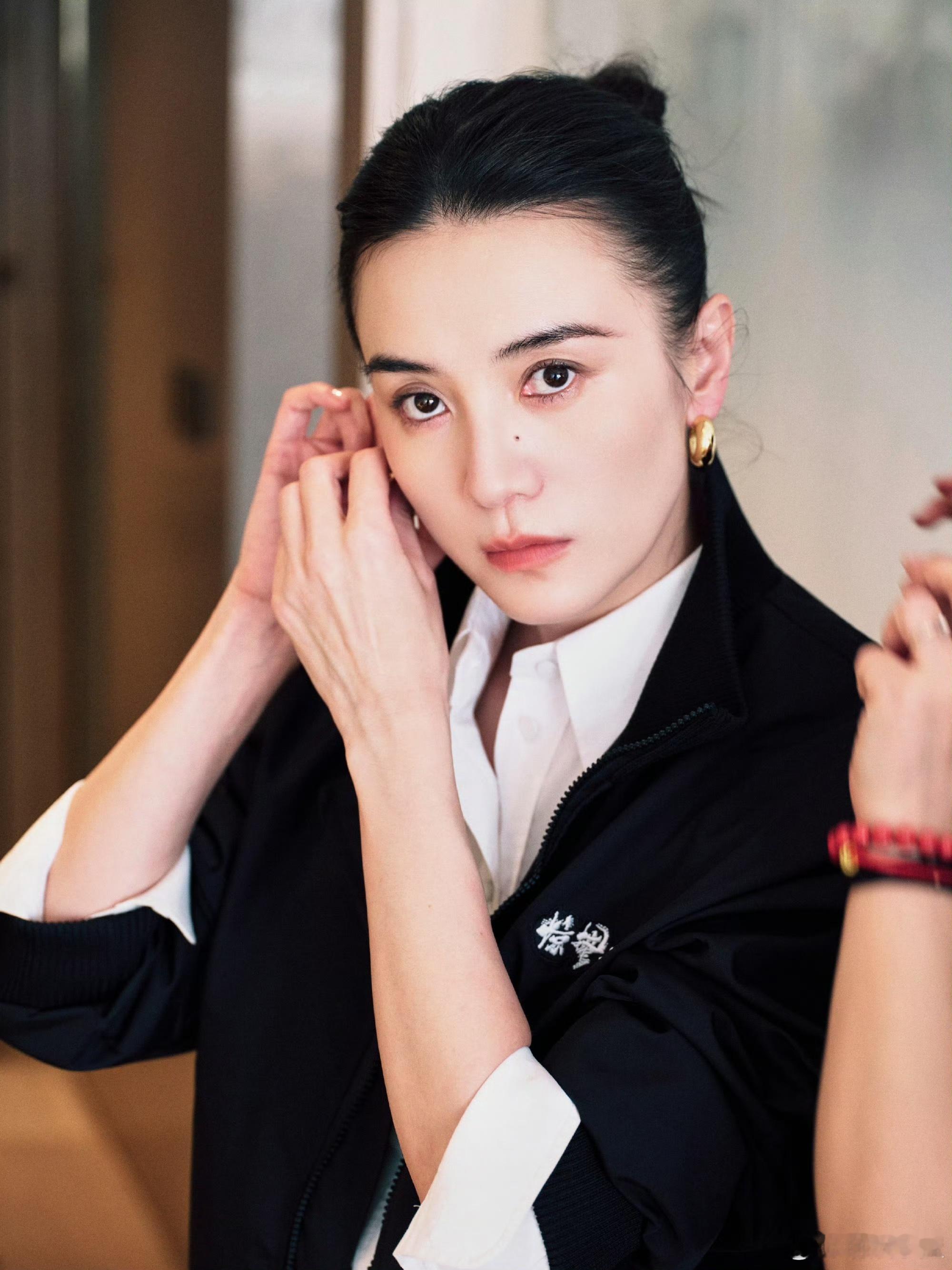 男粉演我看到宋佳 看完路演直接对宋佳路转粉🥰，男粉的样子太真实，宋佳演的赵队又