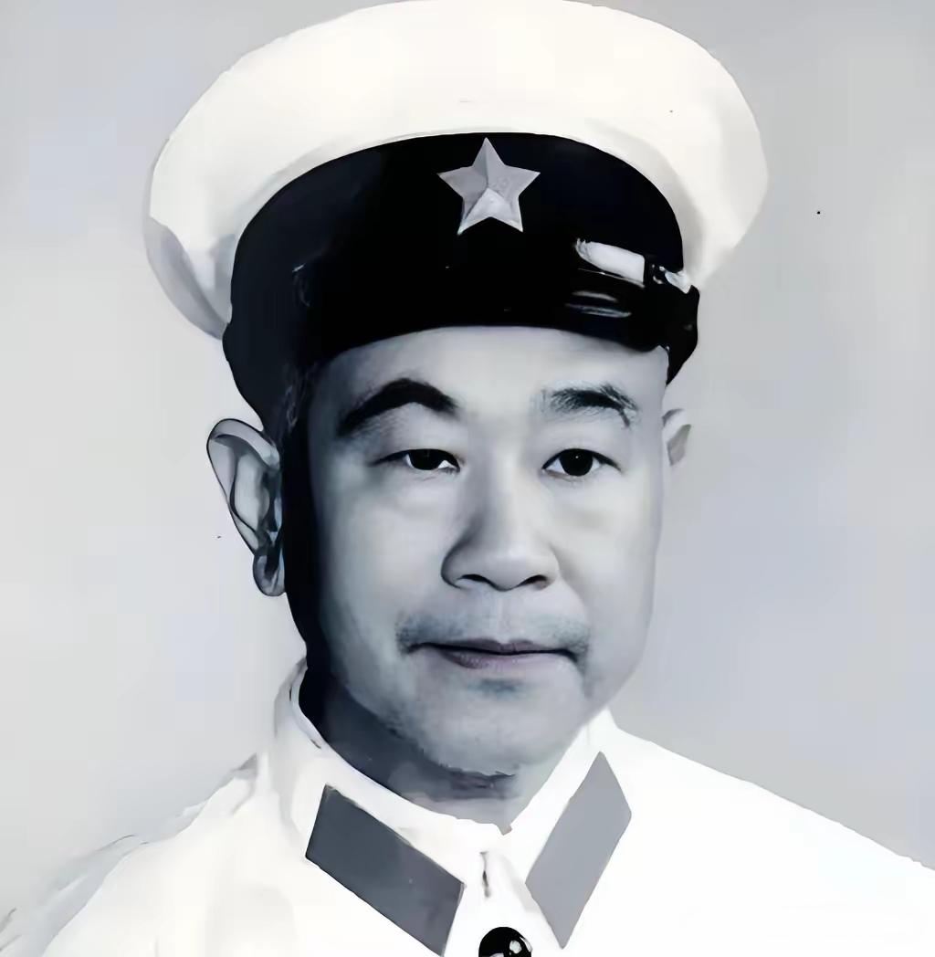 1973年，女知青黄丽萍携农村丈夫回宁波父母家，一进门，丈夫看到墙上挂着的照片大