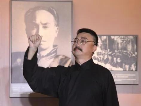 1953年，杀害李大钊的了明禅师，被五花大绑带到刑场准备枪毙，出乎意料，行刑前他