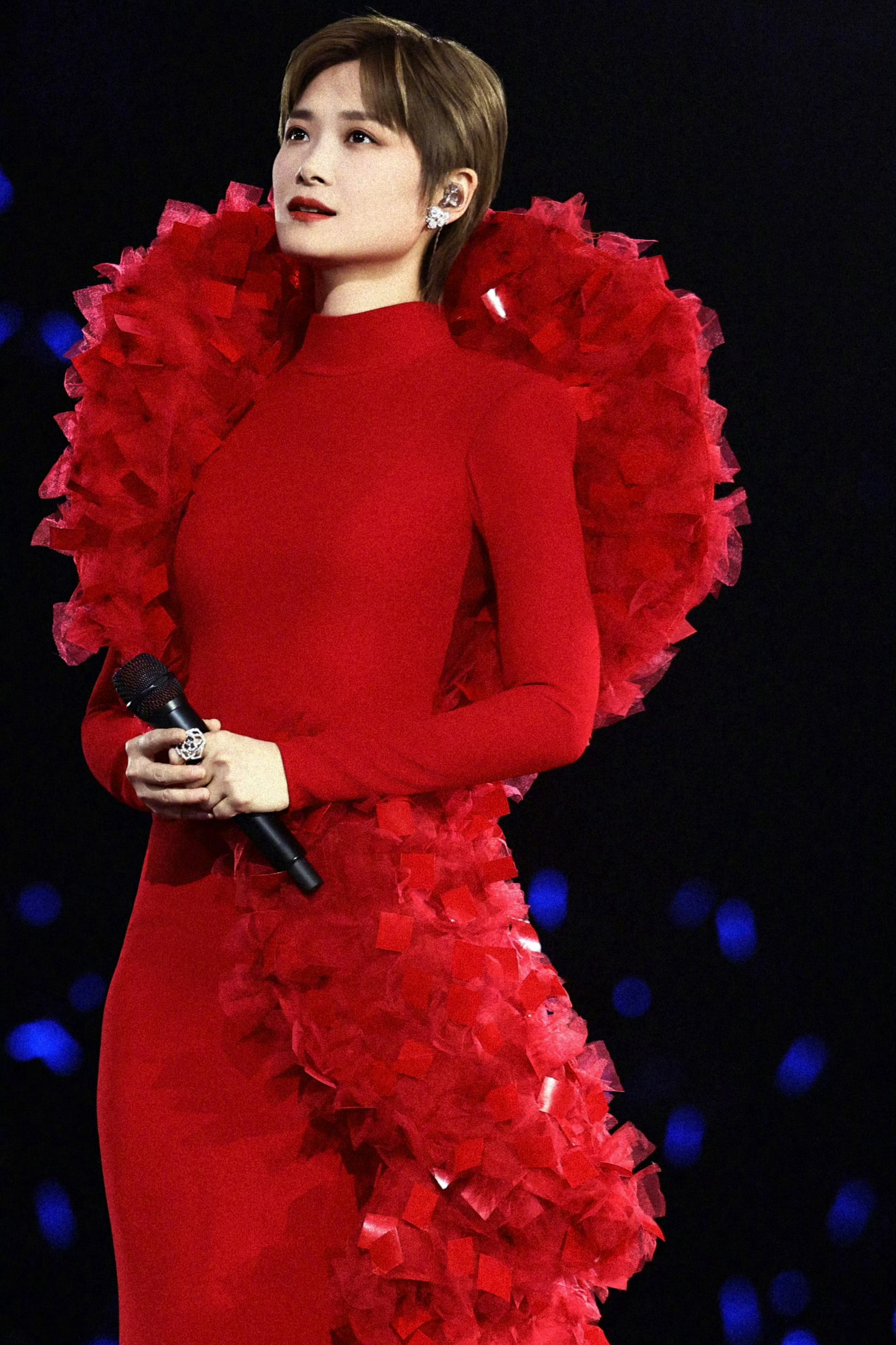 李宇春 2026 「皇后与梦想」巡回演唱会上海站，喜欢这套Georges Cha