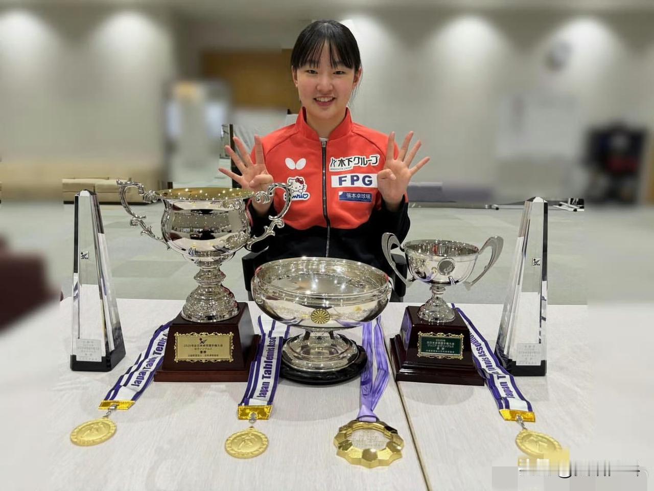 张本美和：再次向所有在全日本锦标赛期间为我加油应援的大家，致以最真挚的感谢。
今