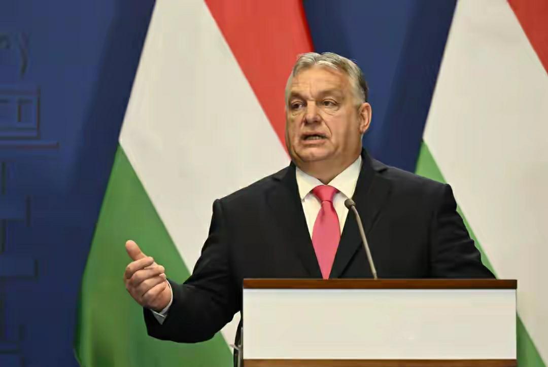 欧尔班，匈牙利前任总理，传奇人物！

1963年出生、62岁，执掌匈牙利政权16