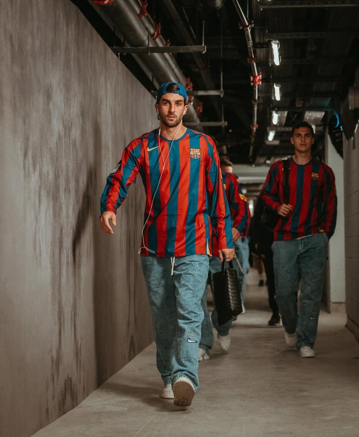 塞尔电台：如果马竞愿意，巴萨愿意将费兰-托雷斯纳入交换阿尔瓦雷斯的交易中。巴萨v