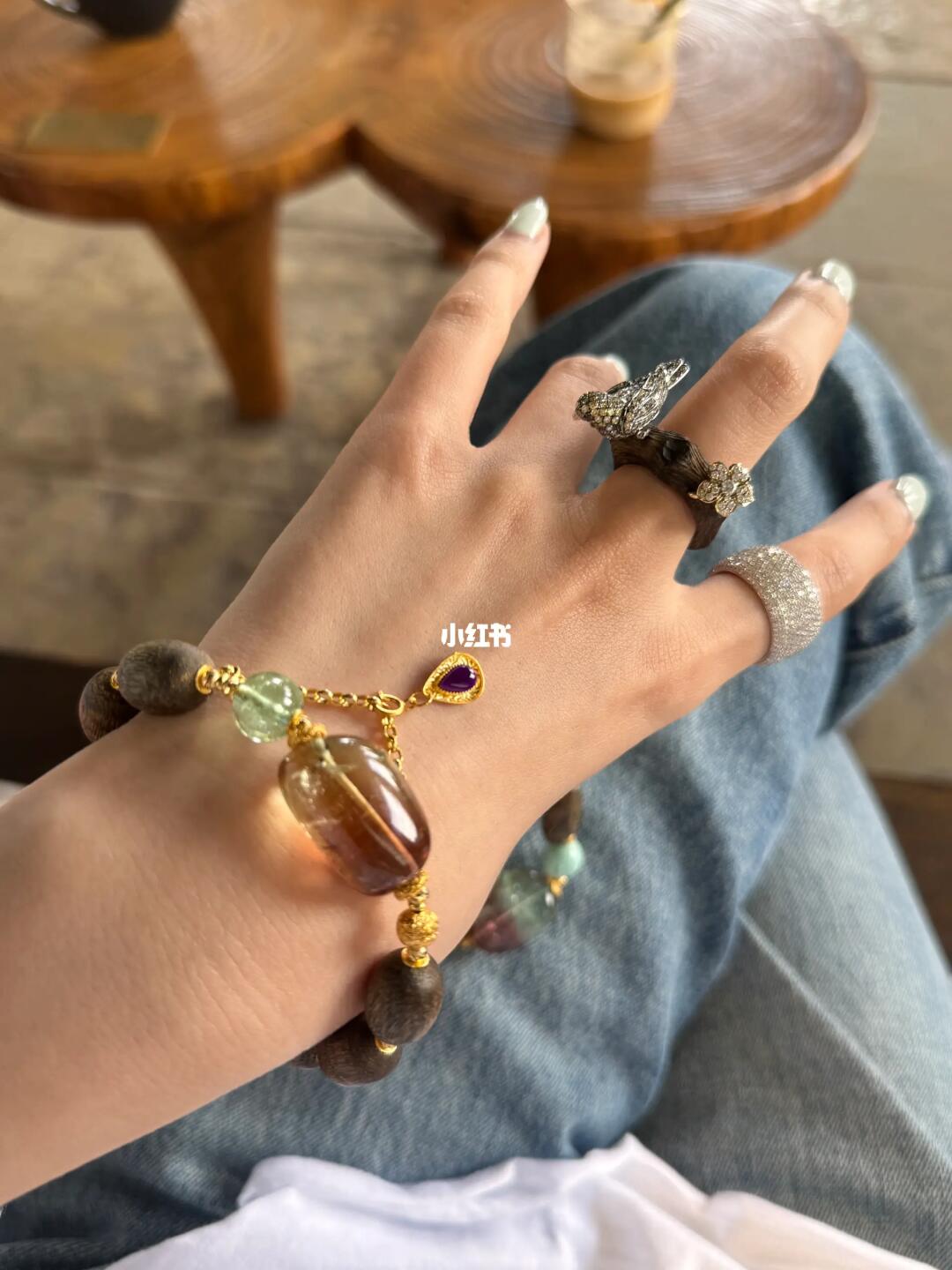 最近的珠宝💎看我的新戒指帅不帅～