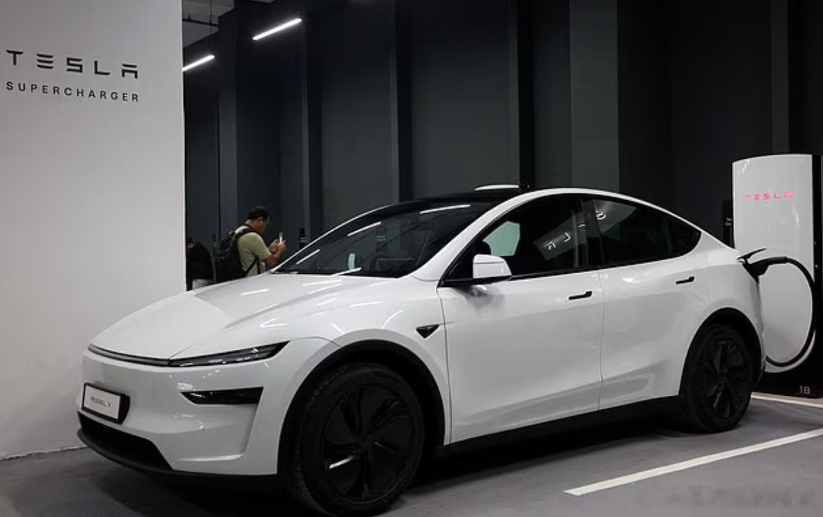 7000辆特斯拉被紧急召回【澳大利亚紧急召回七千辆特斯拉汽车，称Model Y所