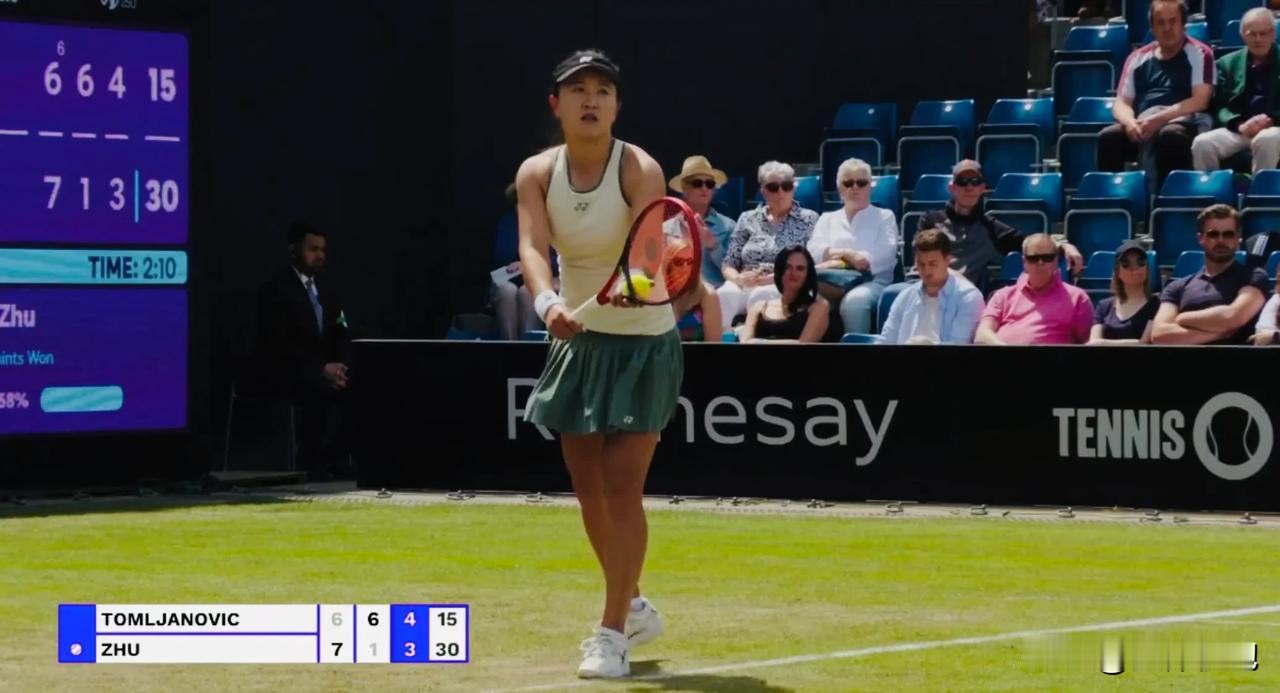 朱琳今天剧本不错，跌宕起伏，不过最后没收获喜剧！第一盘开局10分钟她就0-4落后