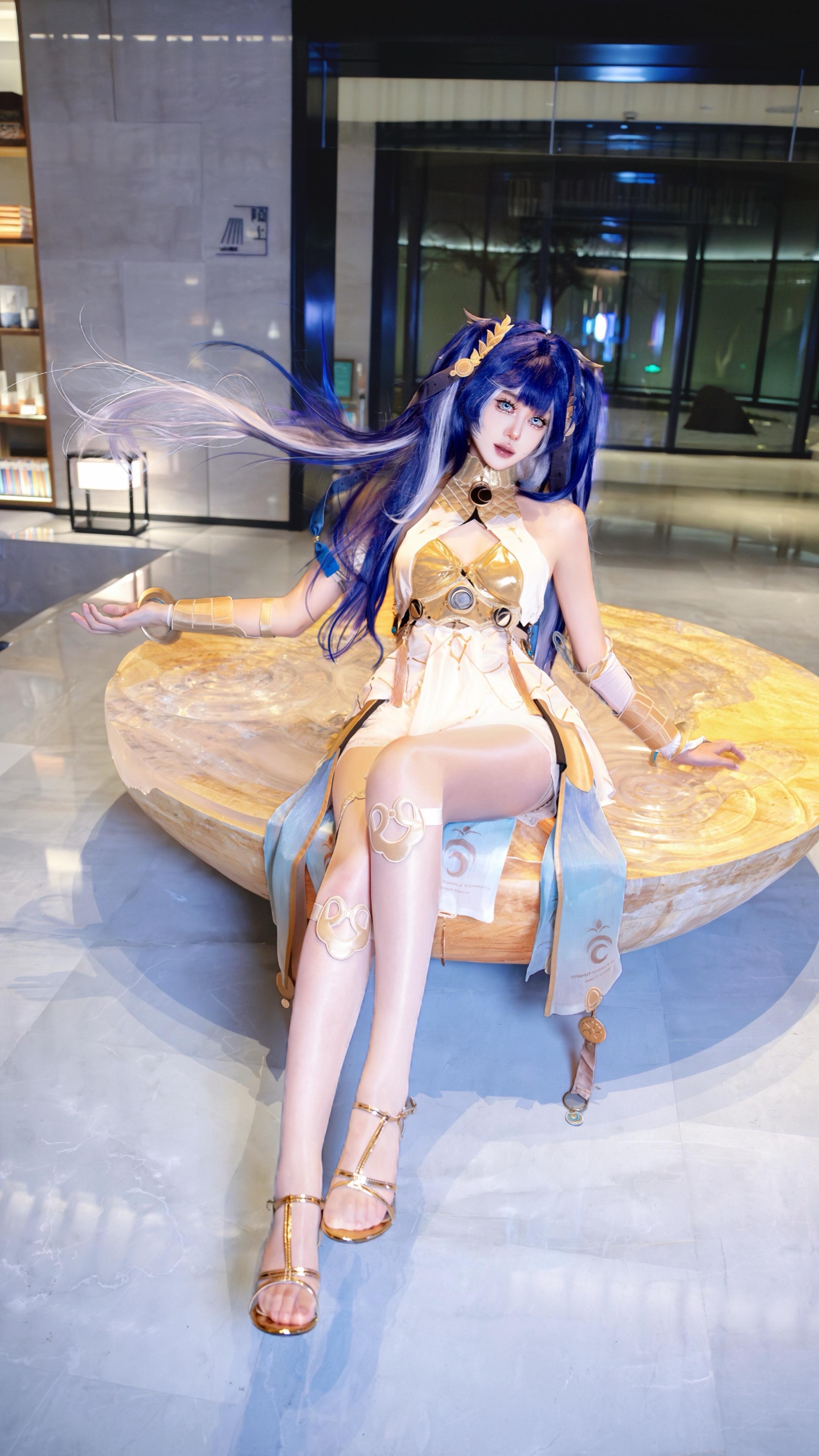 今晚属于另一个月亮。