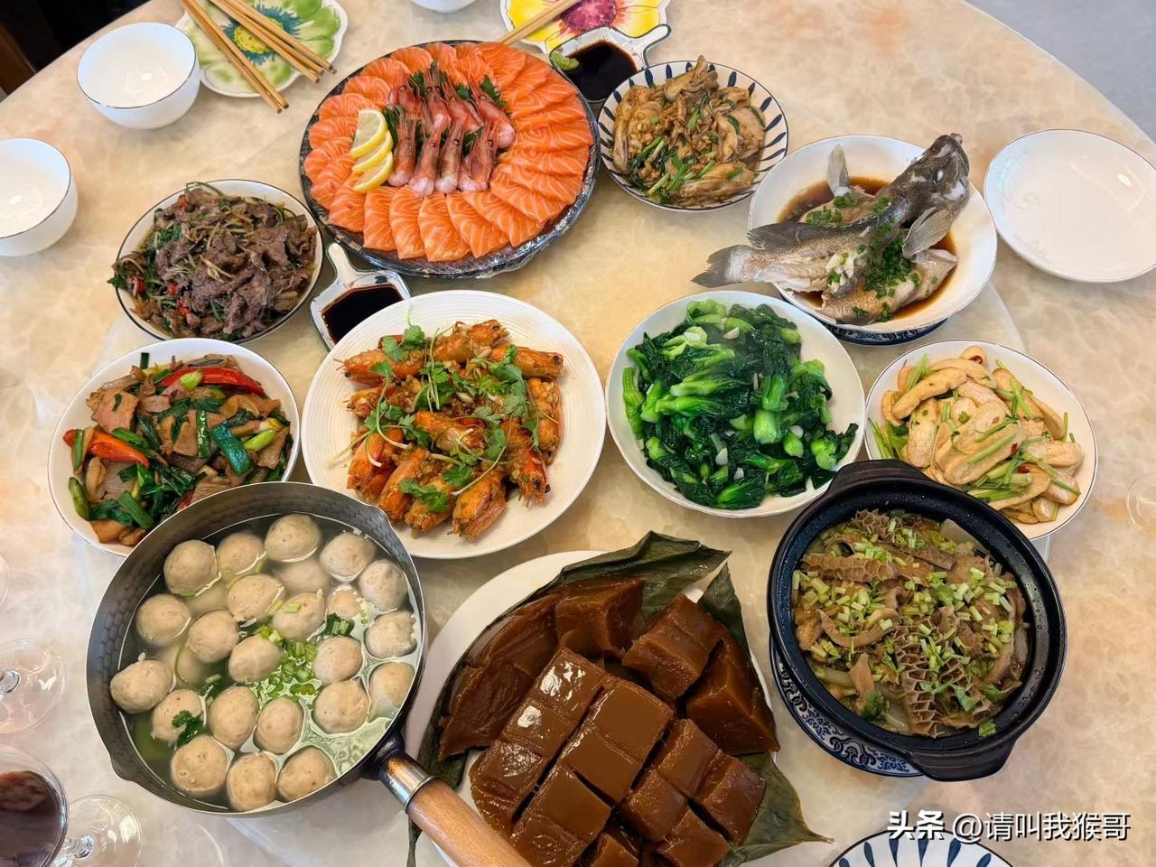 天南地北大拜年丰盛的聚餐