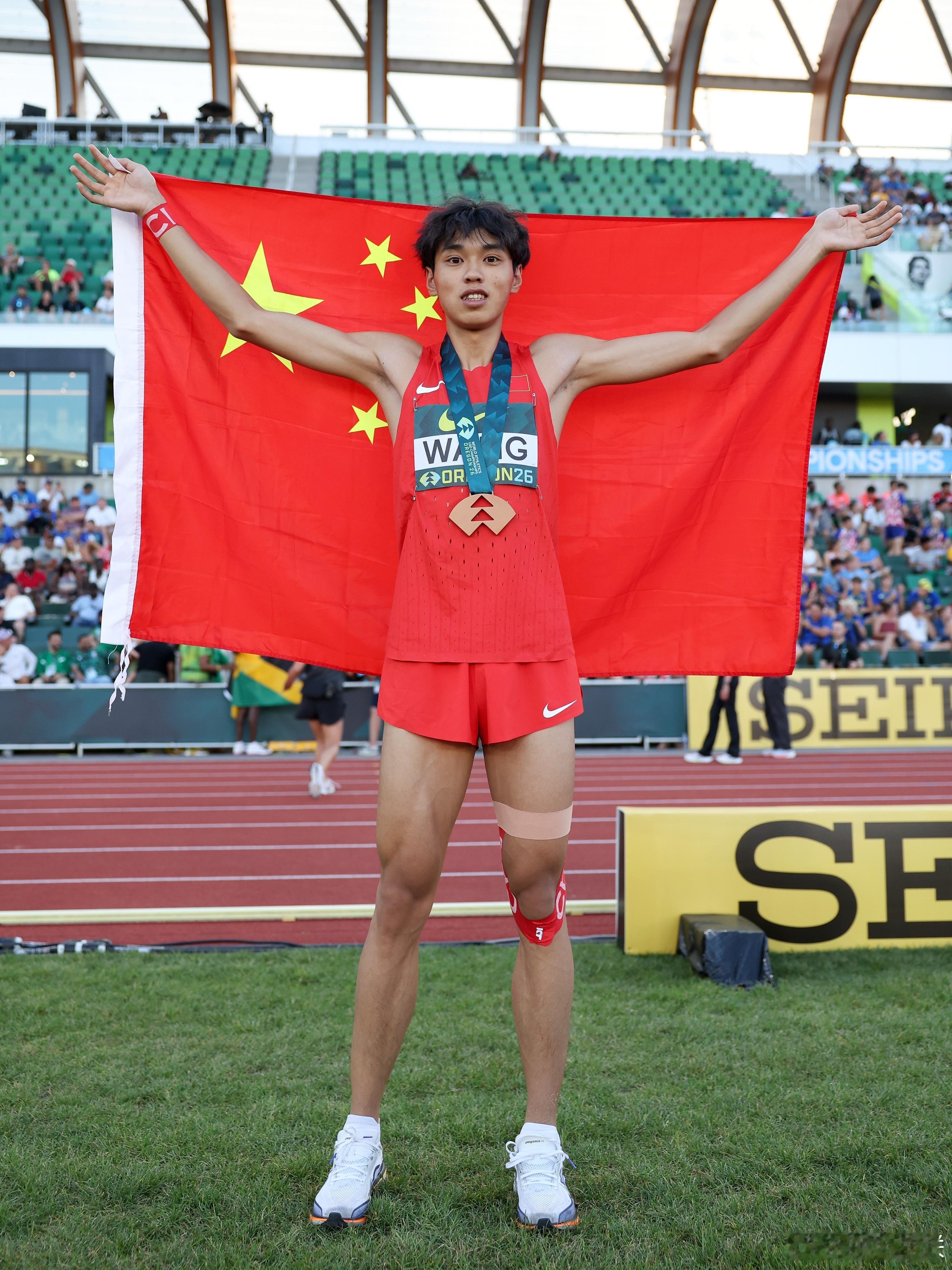 💥最后一跳“绝杀”✅刷新PB✅刷新今年世界U20最好成绩🔥2026俄勒冈田径