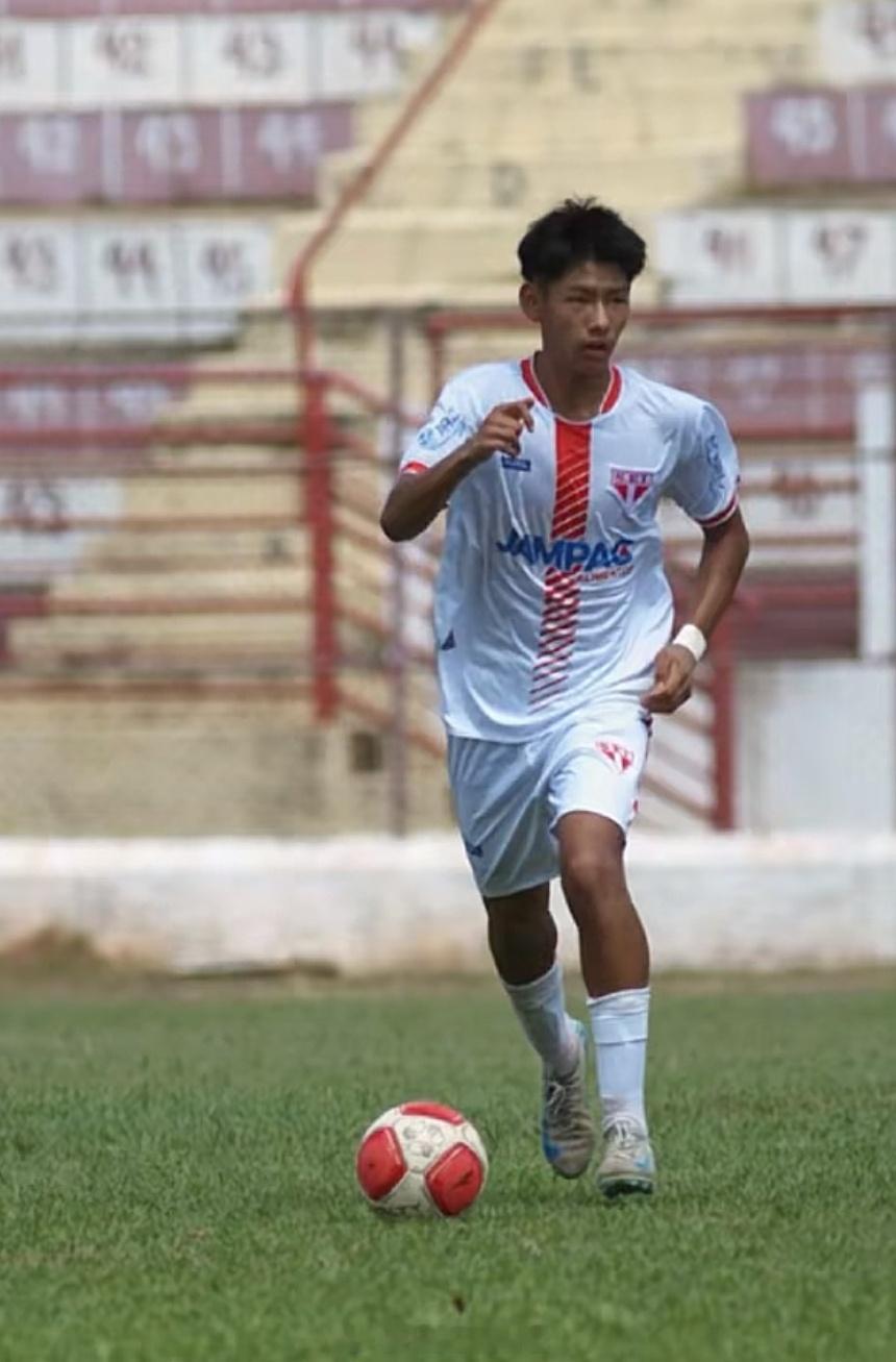 【张树赢】此前留洋巴西的张树赢出现在首届东北地区城市足球联赛（“东北超”）延边代