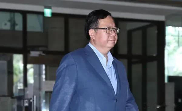郑文灿关押第二个月　受刑人控“特权”独居吹冷气

海基会前董事长郑文灿涉嫌贪污，