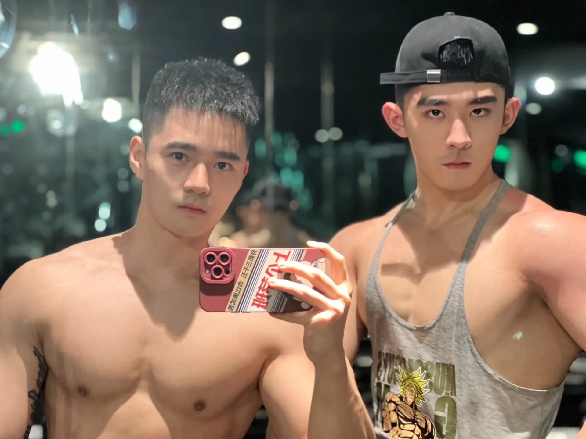 转生异世界之当肌肉遇上娃娃脸。