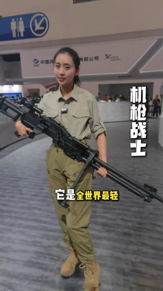 这是在哪里！我也要抱一下 