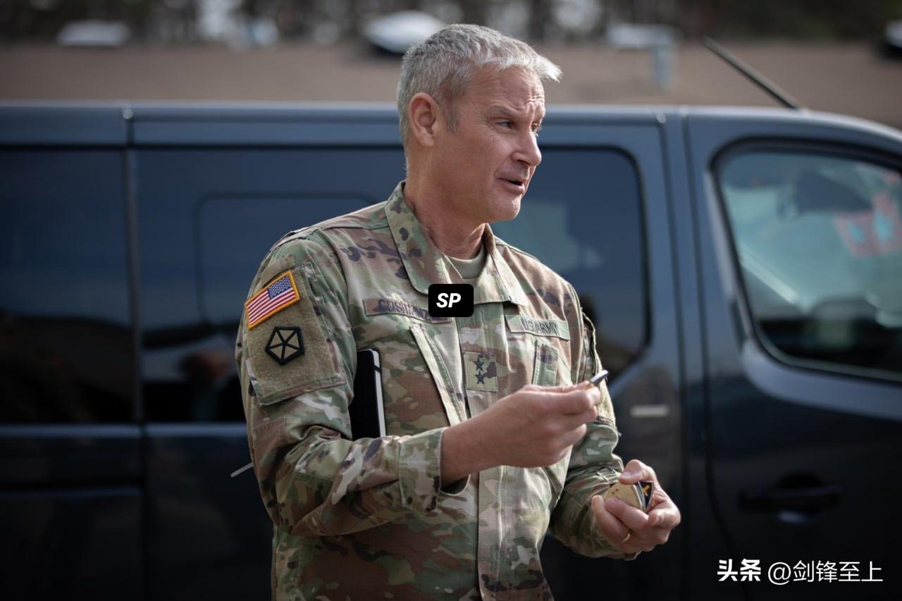 美军又一高级将领被炒鱿鱼
距离卸任仅剩两个月，美国欧洲最高将领查尔斯·科斯坦扎中