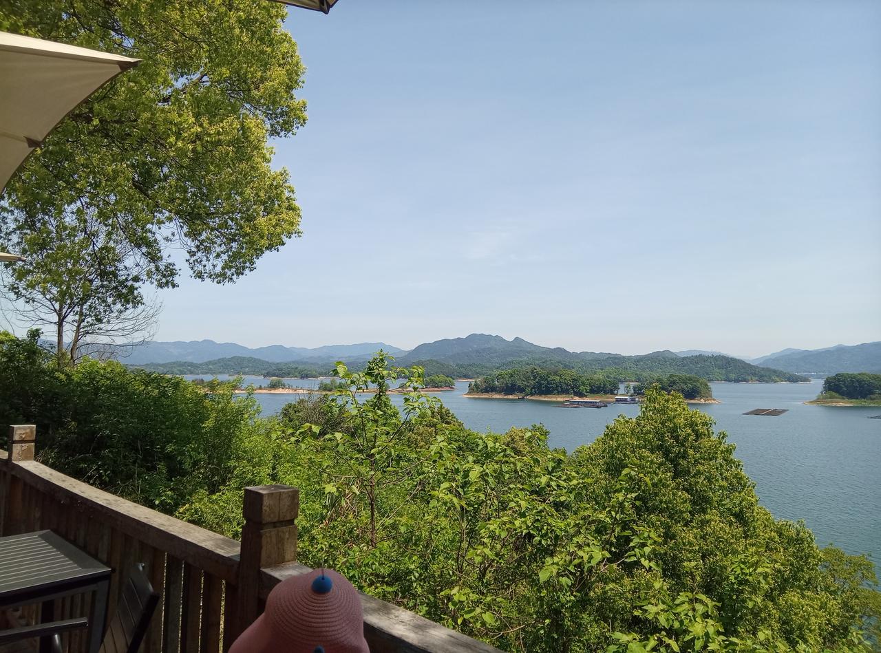 今天"五一"游太湖花亭湖，景色简直太美，拍了一组照片与大家共享！