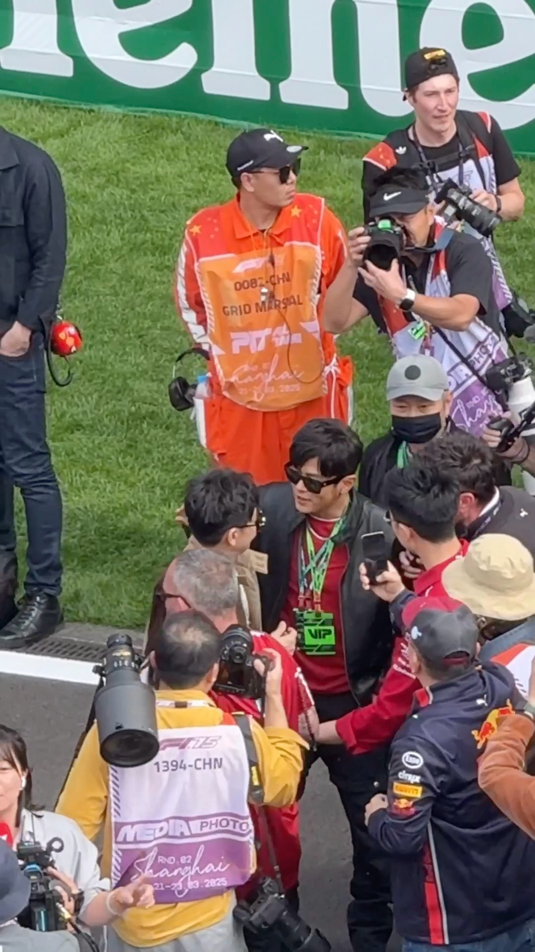来看F1大奖赛突然集邮成功hhhhhh f1 F1[超话] f1中国大奖赛 ​​
