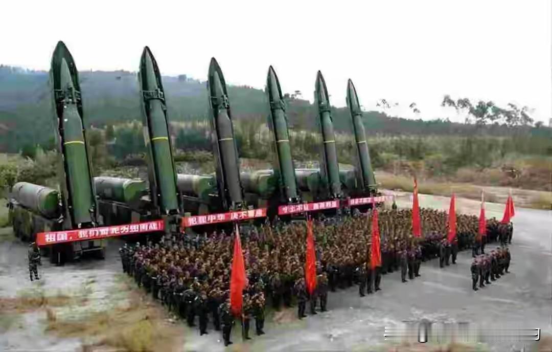 日本那边，高市早苗上蹿下跳，说出去的话像泼出去的水，死活不收回。行，那咱们也别光