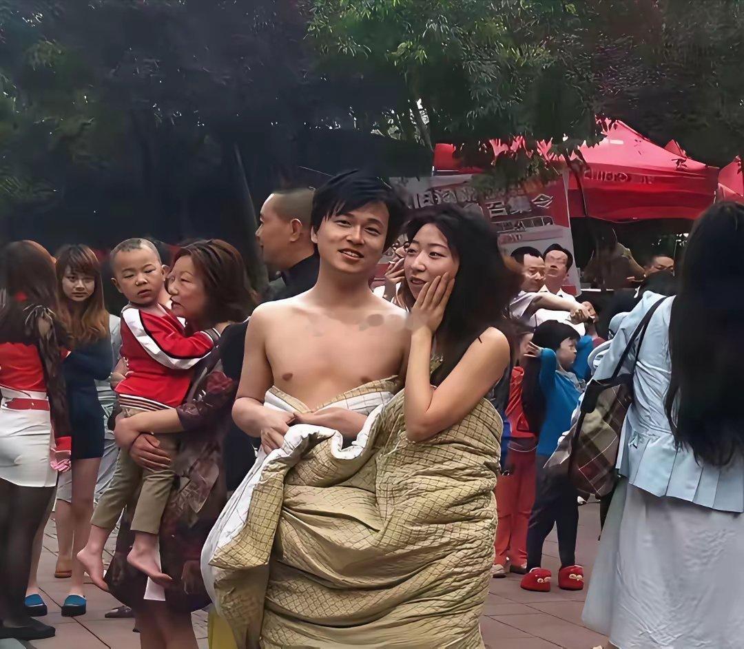 地震来临时，啥也不管了，你们说是不是？ 