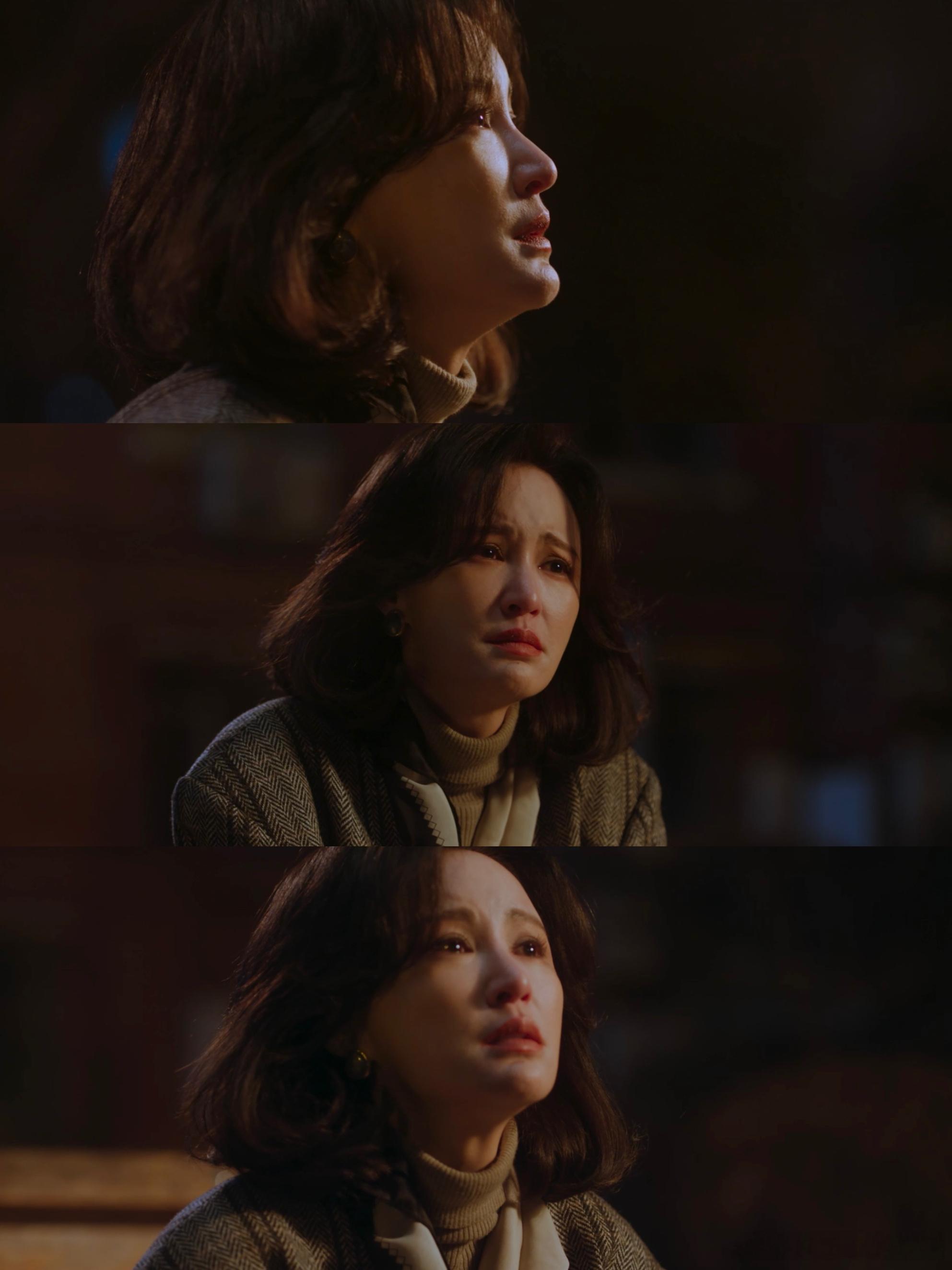 张歆艺一吃糖葫芦就大事不妙《老舅》里张歆艺饰演的红姐真的自带糖葫芦预警体质，每次