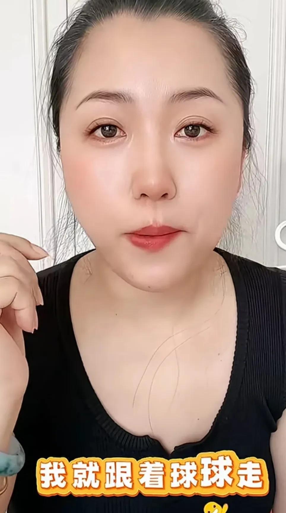 她把全家最值钱的东西，交给了一个“外人”。
球球首饰柜的指纹密码，只有双姨能开。