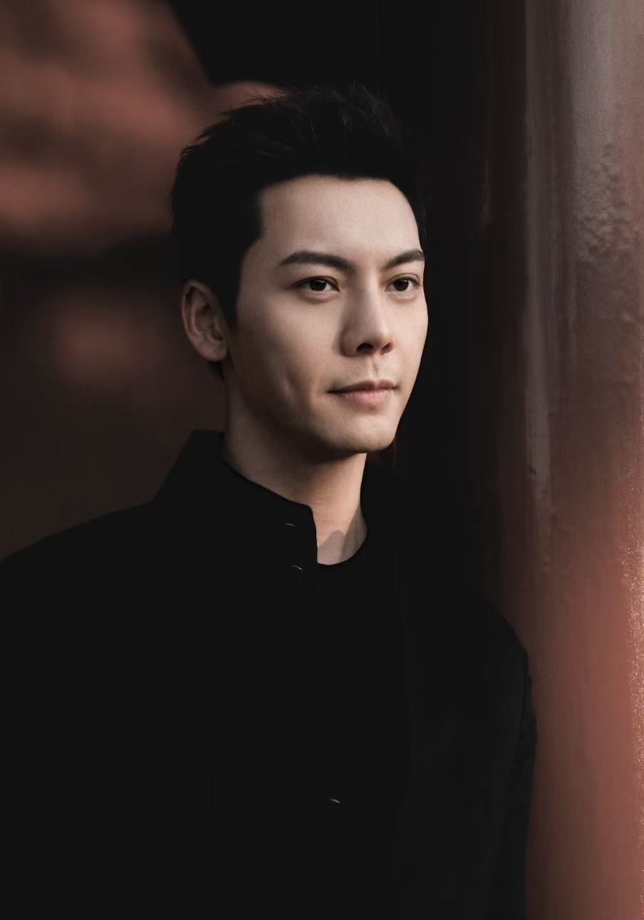 陈伟霆两次机会都是因为足够努力陈伟霆为了被看见努力了很多年 陈伟霆默默沉淀多年，