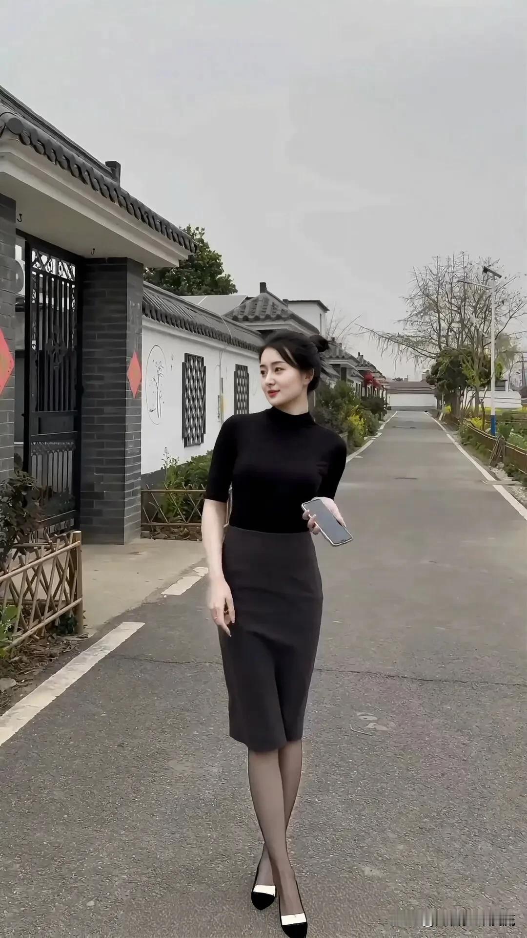 你喜欢哪一种气质的美人?女生如何穿搭看起来时尚更有品味呢