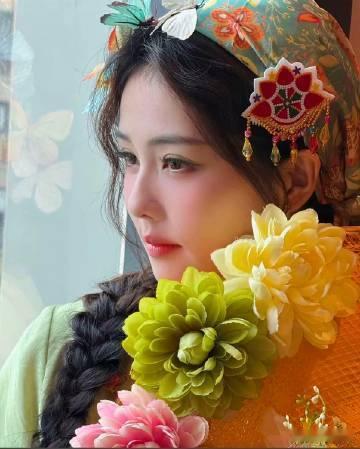 郑恺说白鹿是蝴蝶 生命的舞步在田园中延展，白鹿如同那只蜕变后的蝴蝶，翅膀轻薄却力