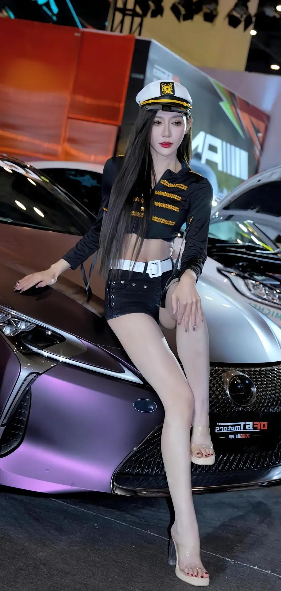 颜值与身材并存